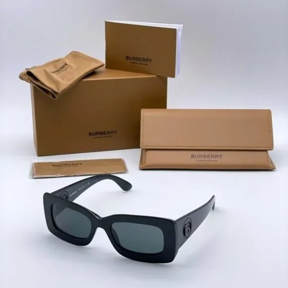 BURBERRY Astrid Sunglasses - BLACK - NWT - Picture 3 of 3